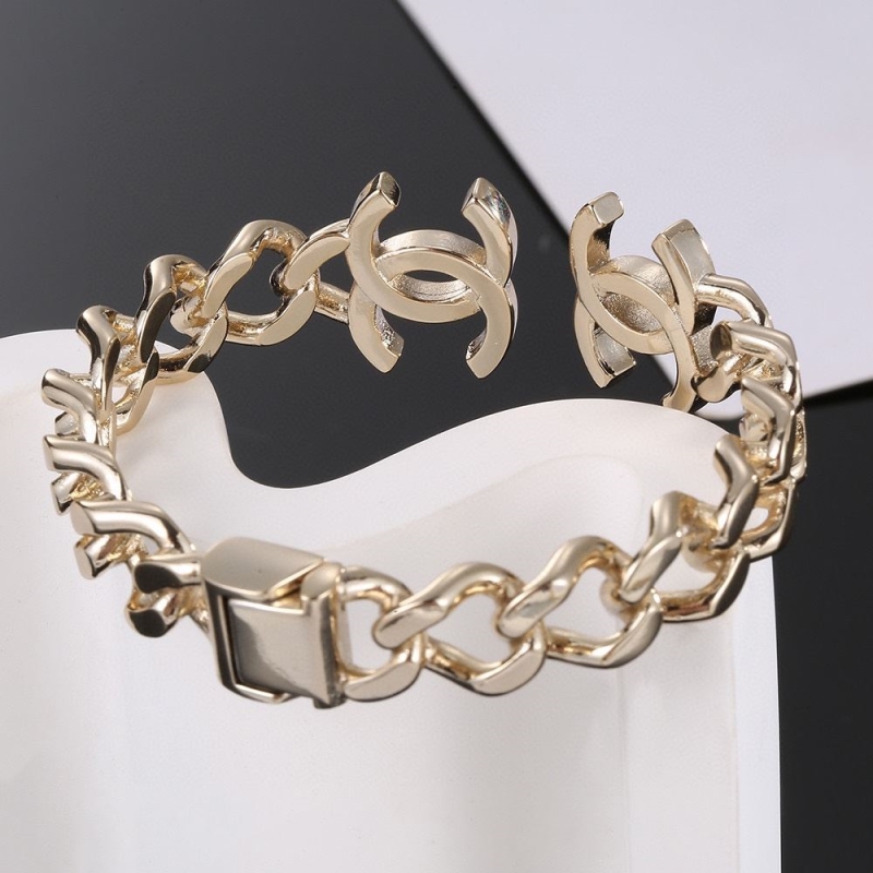 Ch**el bracelets